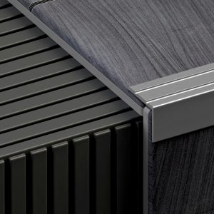 L-alakú küszöblezárók és lépcsőélvédők